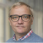 Profile photo of Simon Worthington